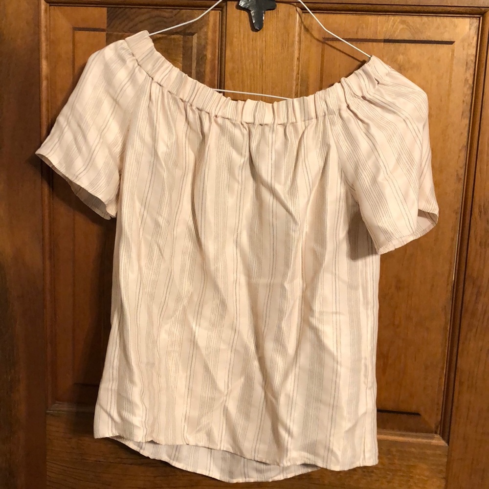 NWT off the shoulder cream/light pink top
